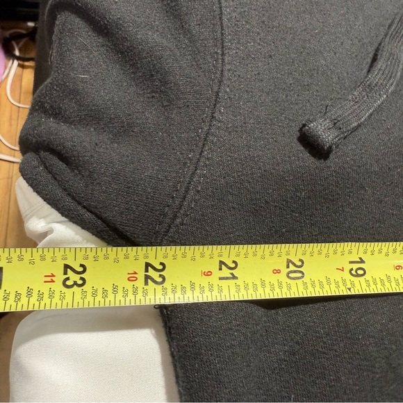 Wu-Tang Clan Black and Yellow Graphic Hoodie 1993 - Picture 6 of 12